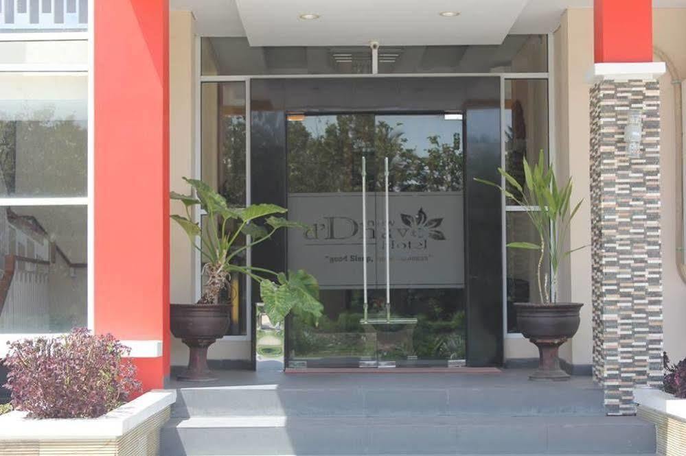 New D'Dhave Hotel بادانج المظهر الخارجي الصورة